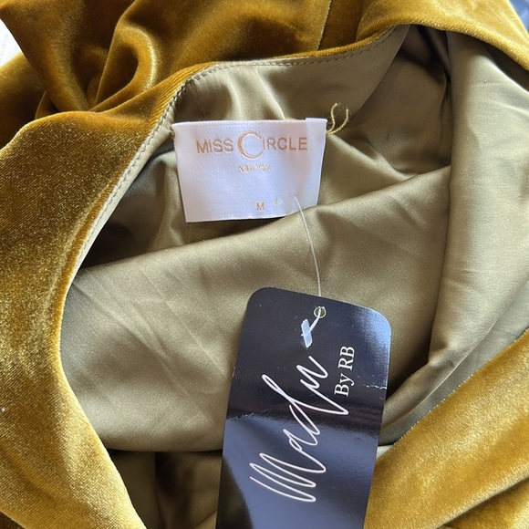 Miss Circle Aura Velvet Dress Ruched Hip Round Neck Side Sash Side Zip Sz M NEW - Picture 11 of 15